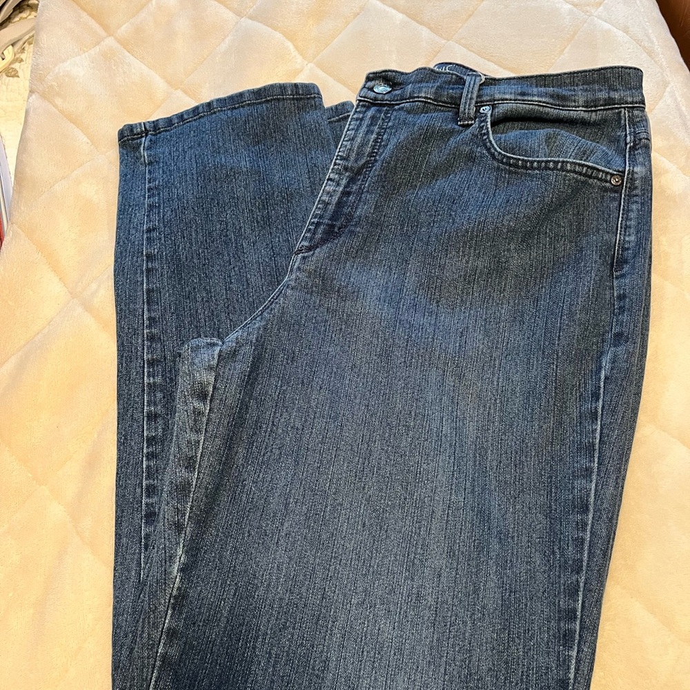 Gloria Vanderbilt Blue Straight Leg Jeans Timeless Design
